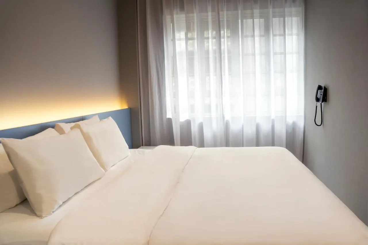 Hotel Bencoolen At Hong Kong Street Singapura