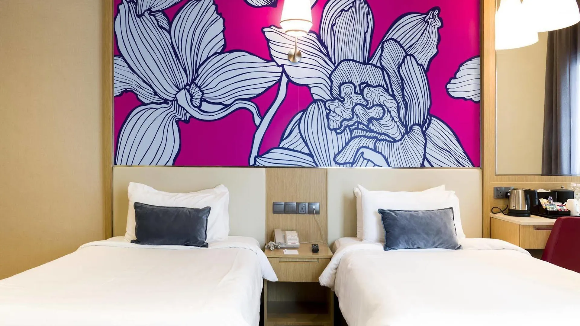 Hotel Bencoolen At Hong Kong Street Singapura