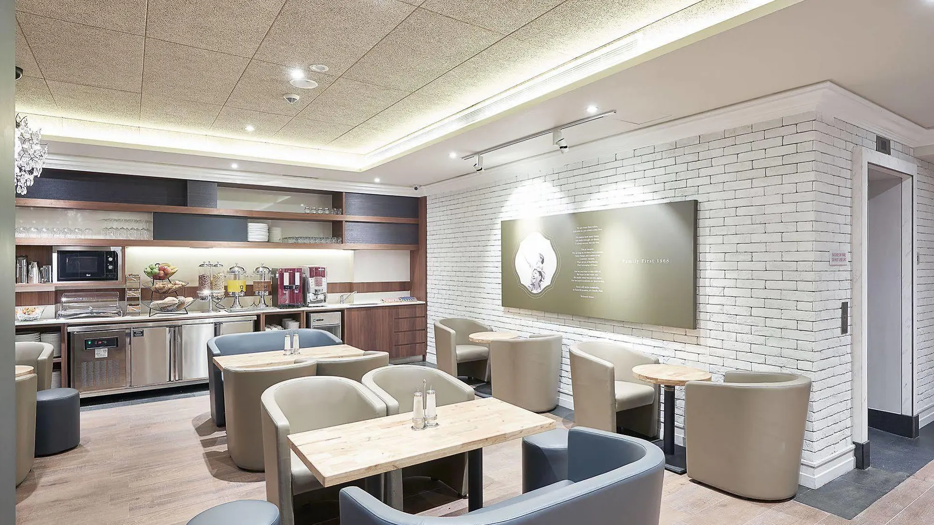 Hotel Bencoolen At Hong Kong Street Singapura